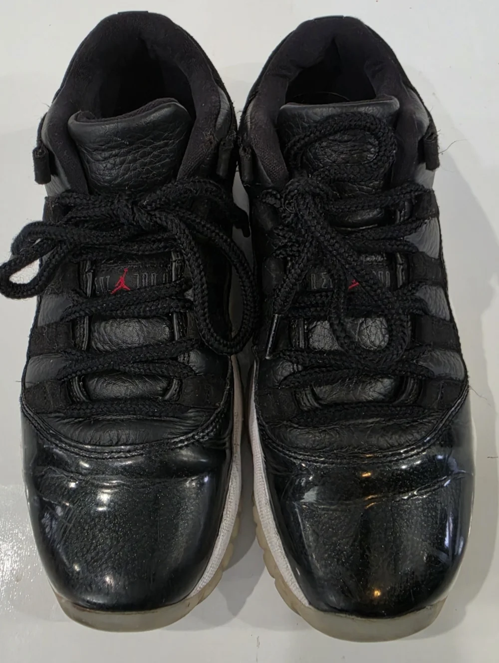 Nike Air Jordan 11 Retro Low 72-10 sneakers Size 6.5Y